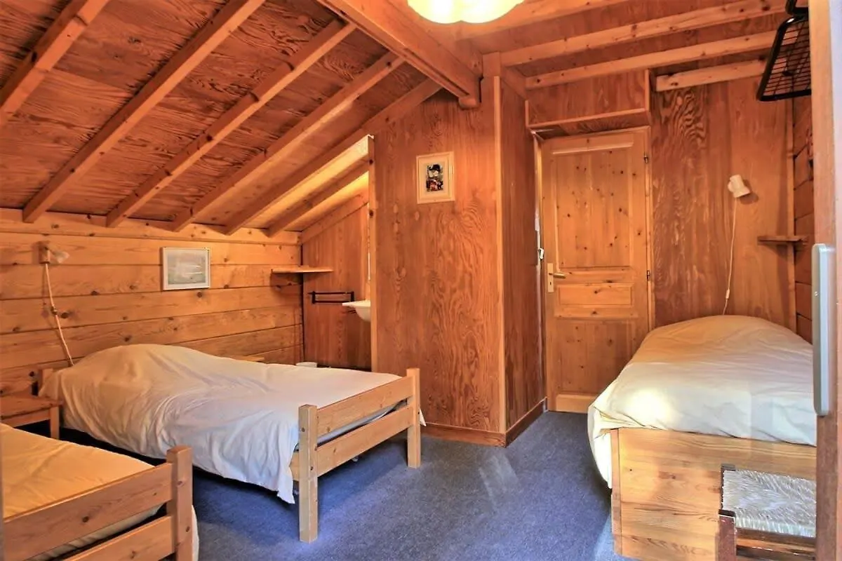 Casa Les Heureux Magnifique Chalet 6 Chambres A Risoul 0*,  France