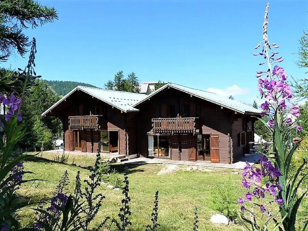 Casa Les Heureux Magnifique Chalet 6 Chambres A Risoul 0*,  France